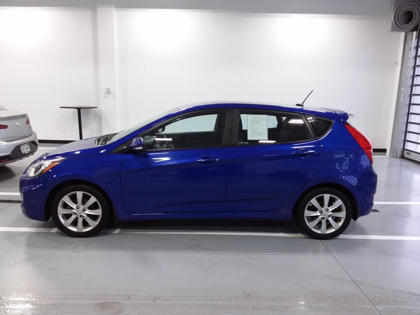 Pre-Owned 2013 Hyundai Accent SE Hatchback in Vernon #S20587A | Key ...